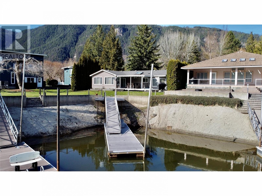 1448 Silver Sands Road Sicamous Photo 4